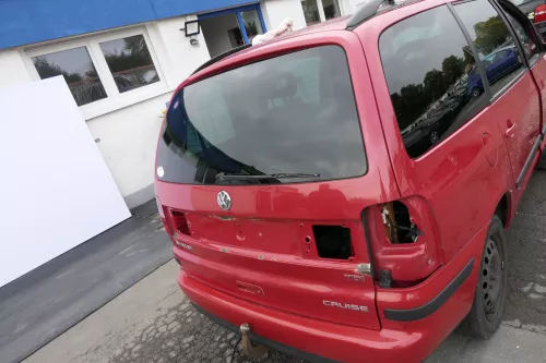 VW Sharan 7M 7M3 Heckklappe Scheibe  Klappe hinten ab Bj.2000 rot LD3W (150396)