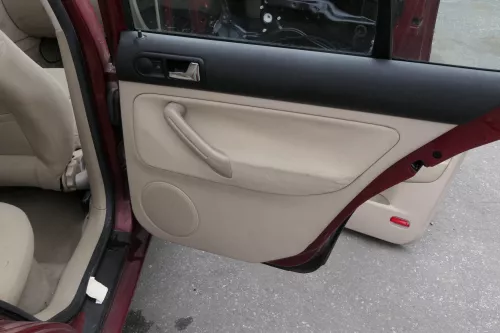 VW Golf 4 Limousine Türverkleidung Verkleidung Tür vorne hinten links hellbeige (150427)