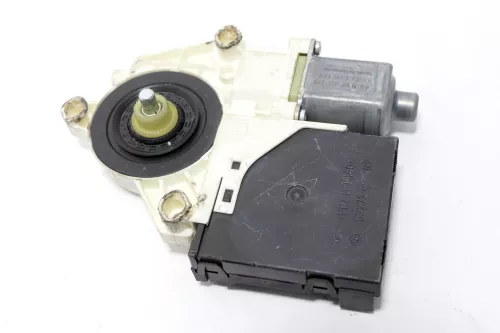 VW Golf 5 ektrischer Fensterheber Motor vorne rechts 1K4837402T  4/5-Türer 1K095 (150544)