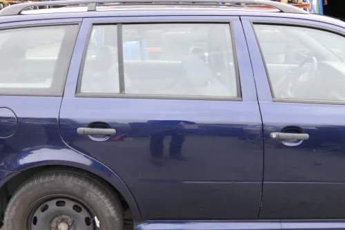 Skoda Octavia 1U5 Combi Kombi Variant Tür hinten rechts blau LF5U Tiefseeblau