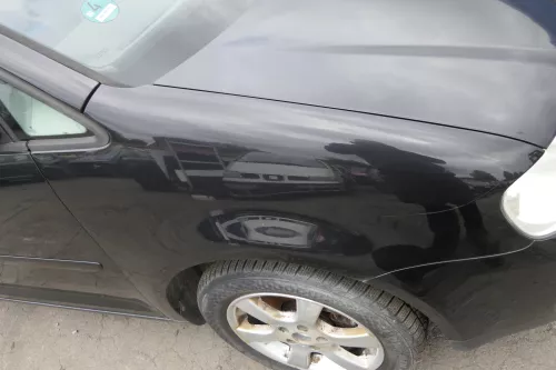 VW Touran 1T Kotflügel vorne rechts schwarz LC9Z metall 1T0821022A ca.2003-2006 (150683)