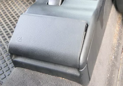 Audi A4 B5 Aschenbecher hinten 8D0857961A Ascher (151218)