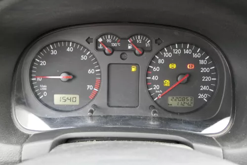 VW Golf 4 Tacho Tachometer Kombiinstrument 220.000km 1J0920805B 1,6-2,8