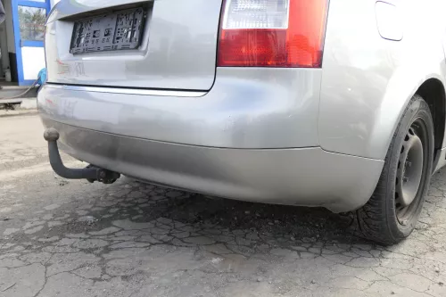 Audi A4 8E B6 Kombi Avant Stoßstange hinten mit Spoiler grau LY7Q atlasgrau (151539)