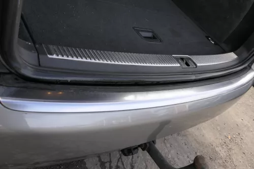 Audi A4 8E B6 Kombi Avant Stoßstange hinten mit Spoiler grau LY7Q atlasgrau (151539)