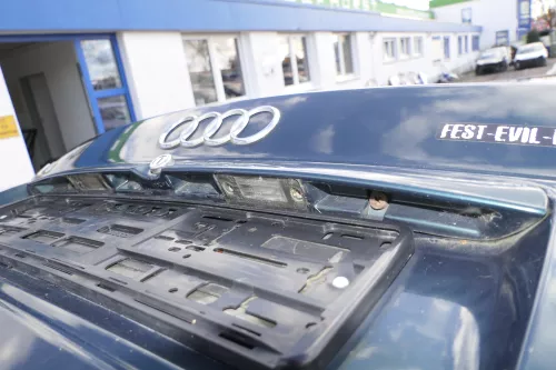 Audi A4 B5 Heckklappe hinten Klappe Kofferraumklappe Limousine grün LZ6U (151617)