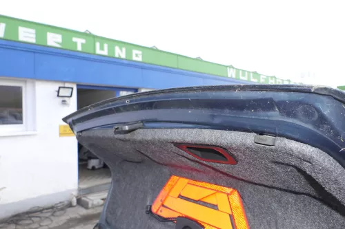 Audi A4 B5 Heckklappe hinten Klappe Kofferraumklappe Limousine grün LZ6U (151617)