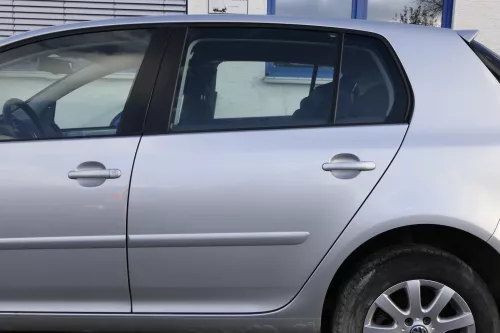 VW Golf 5 V 1K Tür Türrahmen hinten links 4/5-Türer grau silber LA7W reflexsil