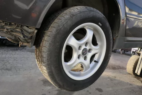 VW Passat 3BG Alufelgen Winterreifen Reifen 205/60 R15 91H KBA 43885 # 7mm (151724)