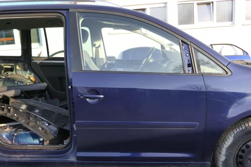 VW Touran 1T 1T3 Tür vorne rechts Beifahrertür blau LB5N indigoblau 151764