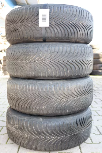 Audi A6 4F Alufelgen Reifen 225/55 R16 99H Felgen Winterreifen 4F0601025AN 5-8mm (151830)