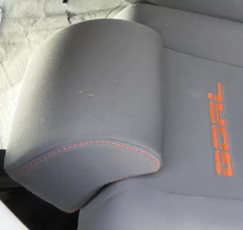 VW Golf 5M Plus Kopfstützen Kopfstütze hinten rechts links GOAL orang Nähte