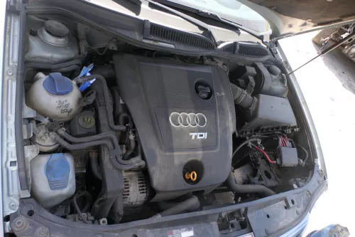 Audi A3 8L Motorabdeckung Abdeckung Motor Blende 1,9 TDI ASZ 038103925GC (151998)