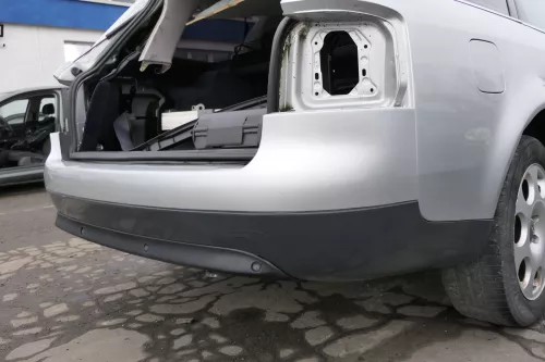 Audi A6 4B Kombi Avant Stoßstange hinten Heckstoßstange grau silber LY7M - PDC (152577)