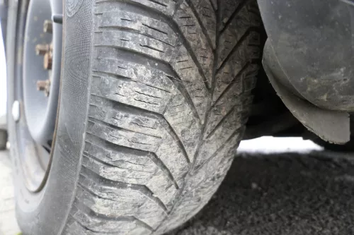 Audi A4 B5 A6 4B Passat 3B 3 Felgen Reifen Winterreifen M+S 195/65 R15 91T 3-6mm (152594)