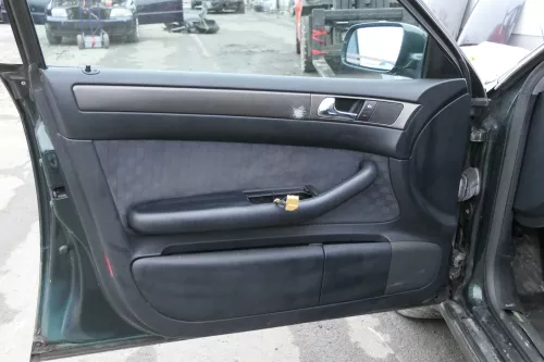 Audi A6 4B Türverkleidung Verkleidung Tür vorne +hinten links und rechts 152605