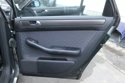 Audi A6 4B Türverkleidung Verkleidung Tür vorne +hinten links und rechts 152605 (152605)