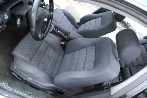 Audi A6 4B C5 Sitz Fahrersitz vorne links elektrisch verstellbar + rechts Q209