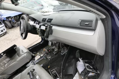 VW Passat 3C Armaturenbrett schwarz OHNE Anbauteile grau classicgrey