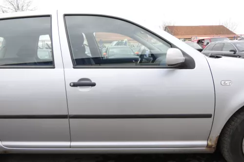 VW Golf 4 Bora Tür vorne rechts Beifahrertür 4/5-Türer + Kombi silber LA7W
