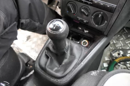 VW Golf 4 Bora Schaltknauf Schaltsack Schaltknüppel schwarz Benziner 5-Gang (152642)