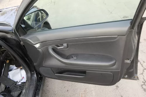 4x Audi A4 8E B6 Türverkleidung Verkleidung Tür vorne + hinten schwarz soul (152726)