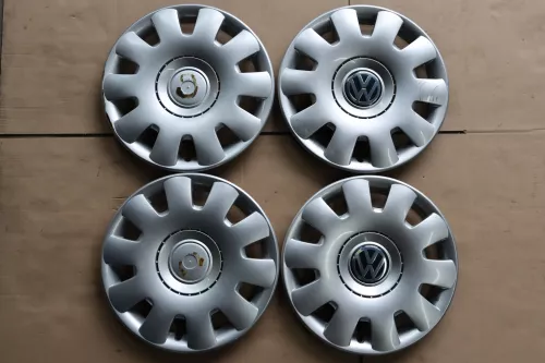 original 4 Stück VW Bora Golf 4 1J Radkappe Radzierkappe 15 Zoll 1J0601147P 4