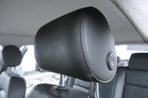 Audi A6 4F C6 Kopfstütze vorne links Kopfstützen Leder schwarz soul Milano