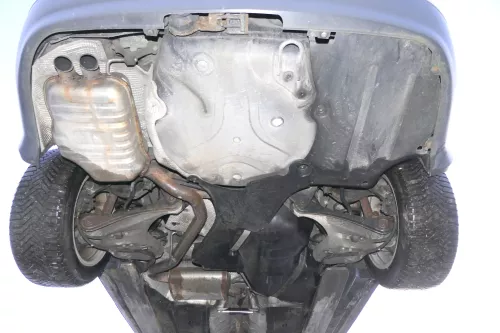 Audi A4 8E B6 Auspuff Endschalldämpfer Endtopf + Mittelschalldämpfer 1,9 TDI AWX