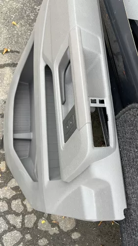 VW Crafter 7C MAN TGE Türverkleidung Verkleidung Tür vorne rechts grau (153151)