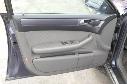 Audi A6 4B Türverkleidung Verkleidung Tür vorne +hinten links rechts swing soul