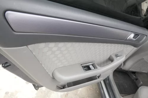 Audi A6 4B Türverkleidung Verkleidung Tür vorne +hinten links rechts swing soul (153943)