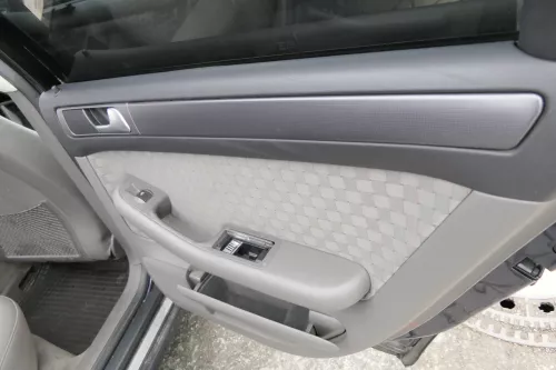 Audi A6 4B Türverkleidung Verkleidung Tür vorne +hinten links rechts swing soul (153943)