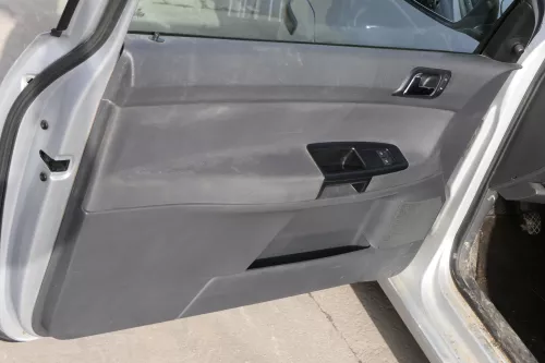 VW Polo 9N Türverkleidung Verkleidung Tür vorne links 2/3-Türer Fahrertür (154806)