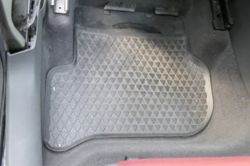 4x Original VW Golf Plus 5M Fußmatten Fußmatte vorne links rechts hinten Gummi (154927)