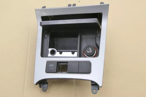 VW Golf 5 Aschenbecher Zigarettenanzünder vorne 1K0857961 Aludekor silber Alu (155104)