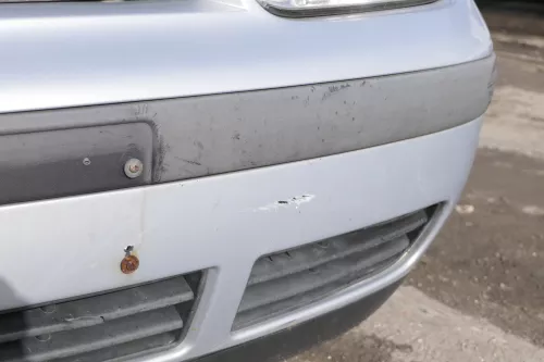 VW Golf 4 Stoßstange vorne Stoßfänger vorn vorne silber LB7Z satinsilber (155182)