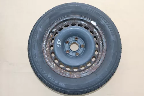 Audi A4 B5 A6 4B Passat 3B 3BG Felgen Reifen Sommerreifen 195/65 R15 91V 3-5mm (155290)