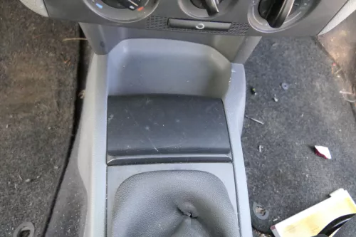 Skoda Fabia 6Y Aschenbecher vorne 6Y0857951B 47H