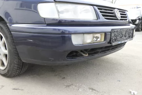 VW Passat 3A 35i Stoßstange vorne Frontstoßstange mit Pralldämpfe vorn blau LN5Y (155408)