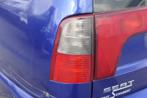 Seat Cordoba Vario Rücklicht hinten links Rückleuchte Heckleuchte Lampenträger