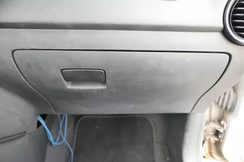 Seat Ibiza 6L Handschuhfach Handschuhfachdeckel Deckel Klappe schwarz Kratzer nh