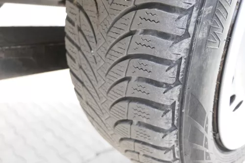 VW Golf 3 Felgen Reifen 185/60 R14 82T Winterreifen 6jx14H2 ET43 ca. 5-8mm M&S (155762)