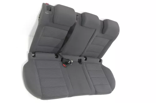 VW Golf 5 V Sitz Sitze hinten Rückbank Rücksitzbank 3 Punkt Lehne Kopfstützen (155852)
