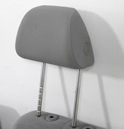 VW Passat 3C Kopfstütze Sitz Sitze vorne rechts oder links grau (155897)