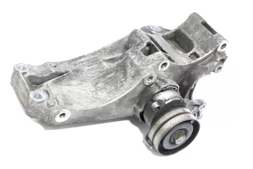 VW Polo 6N2 Halter Konsole Lichtmaschine Träger 032145167L 167M Klimaanlage