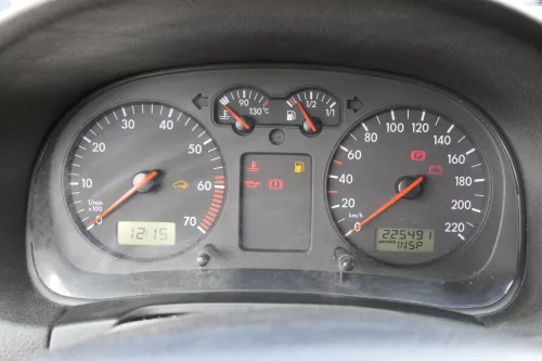 VW Golf 4 Tacho Tachometer Kombiinstrument 225.000km 1J0919860 1,4 16V 75PS 55kw