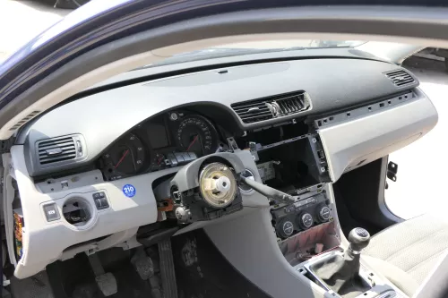 VW Passat 3C Armaturenbrett OHNE Anbauteile grau classicgrey schwarz