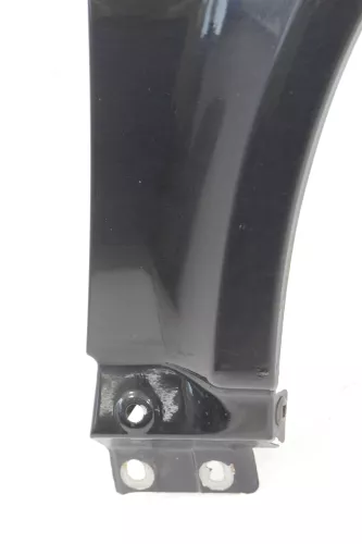 VW Passat 3BG Kotflügel vorne rechts schwarz LC9X (kein Blinkerloch) --- Rost (157388)