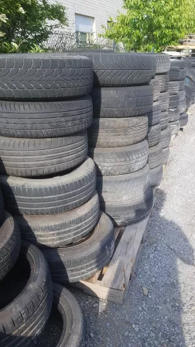 Reifen Altreifen für Export abzugeben teilweise mit Felgen - Preis pro Stück VHB (157401)